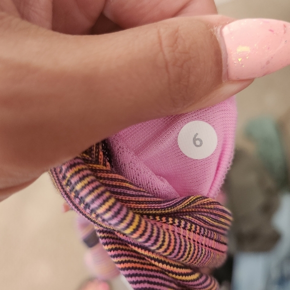 Lululemon No Limits Bra Tank Top Racerback Pink Wee Stripe Size 6 Gym Yoga - Picture 5 of 5